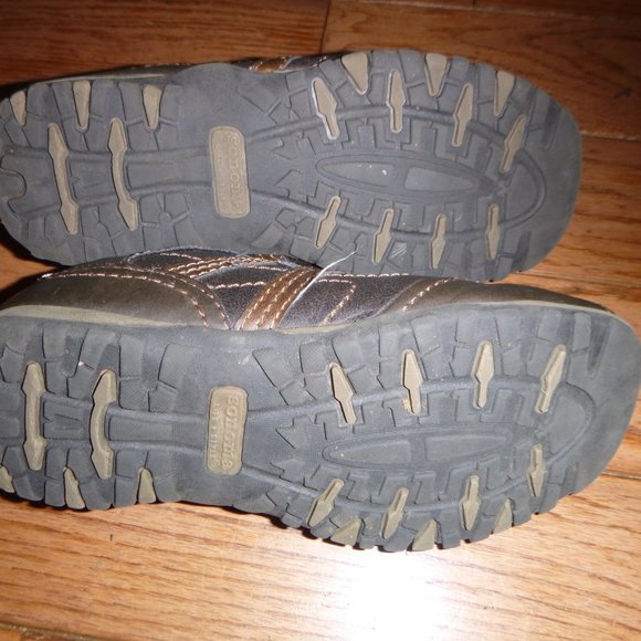 Boys Dress Casual / Athletic Style Shoes - Picture 4 of 4